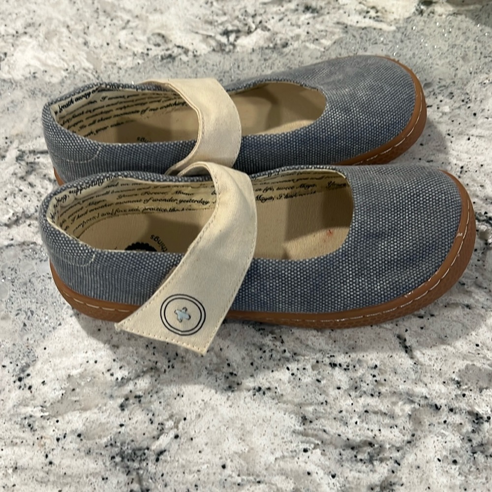 Adorable Livie & Luca Mary Jane’s